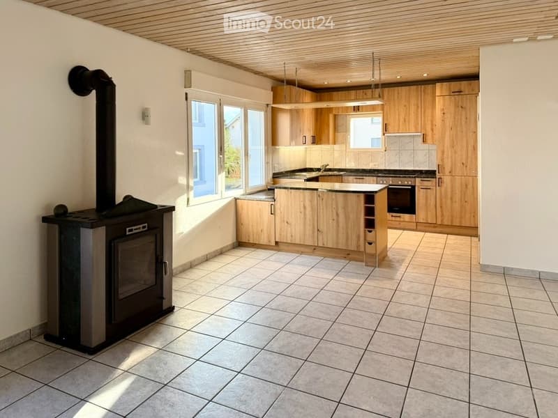 Helle 4.5-Zimmer-Wohnung mit Kamin und Balkon 120 m² (1)