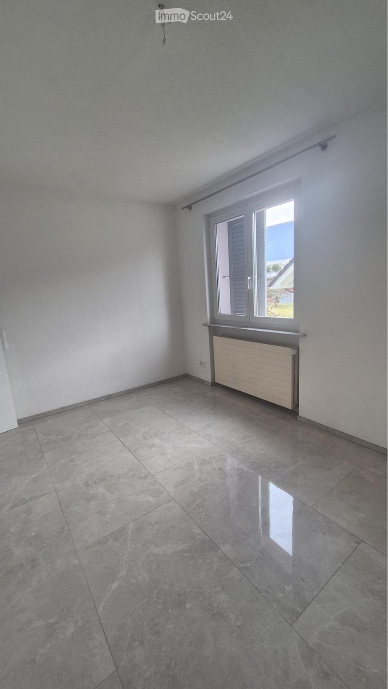 Moderne 3.5 Zimmer-Wohnung im Erdgeschoss (3)