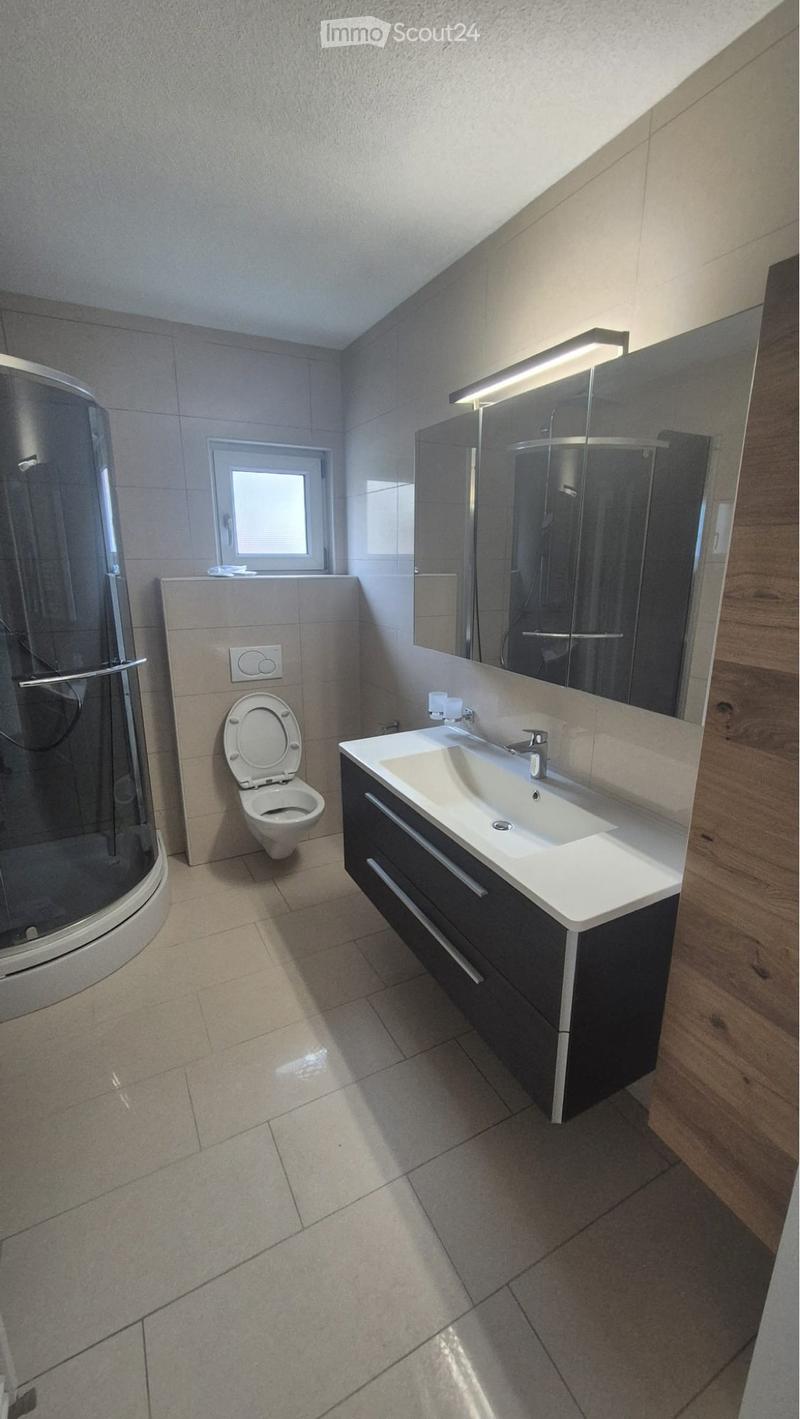 Moderne 3.5 Zimmer-Wohnung im Erdgeschoss (2)