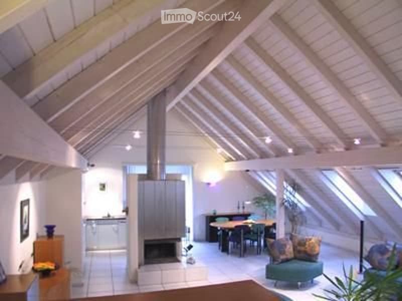 Charmante 4.5-Zimmer-Dachwohnung 140m2 in Buttwil (1)