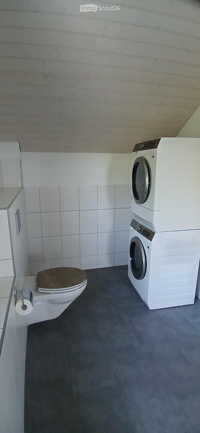 grosszügige, helle 3.5 Zimmer Dachwohnung in Homberg b. Thun (2)