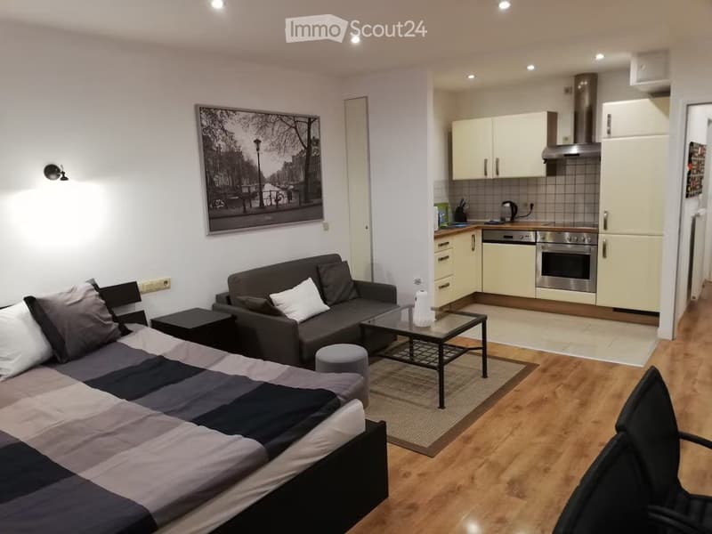 Un studio bien équipé disponible (3)