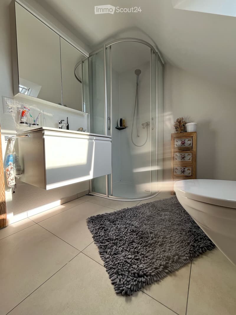 Schöne 4.5 Zimmer Stöckliwohnung zu vermieten (3)