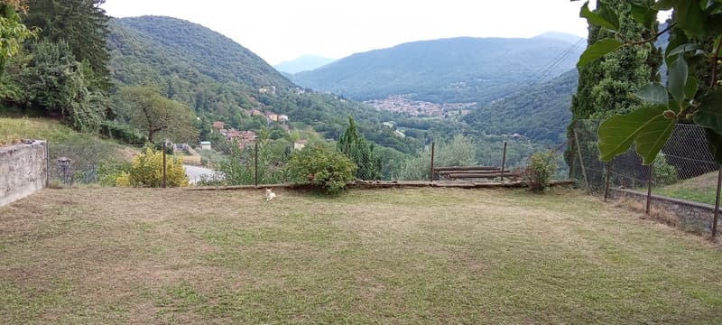 Appartamento con giardino (7)