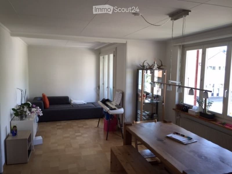 Schöne 3-Zimmer-Wohnung zu vermieten im Lehrerhaus (5)