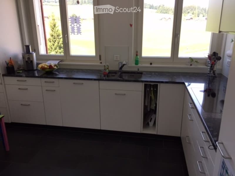 Schöne 3-Zimmer-Wohnung zu vermieten im Lehrerhaus (3)