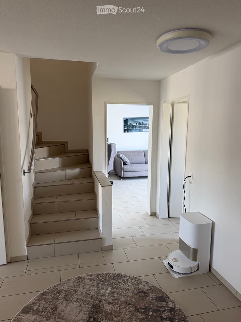 Helle 5.5-Zimmer-Wohnung mit Balkon und Aussicht in Scherz (1)