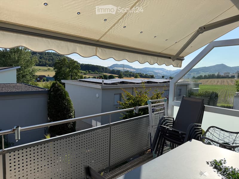Helle 5.5-Zimmer-Wohnung mit Balkon und Aussicht in Scherz (5)