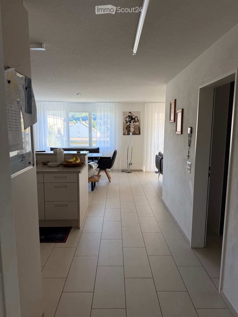 Helle 5.5-Zimmer-Wohnung mit Balkon und Aussicht in Scherz (3)