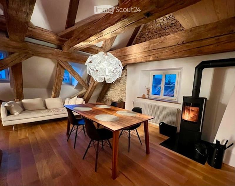 Wunderschöne 3.5 Maisonette Wohnung in Zungzen zu vermieten (1)