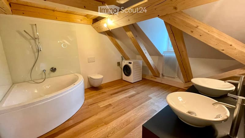 Wunderschöne 3.5 Maisonette Wohnung in Zungzen zu vermieten (4)