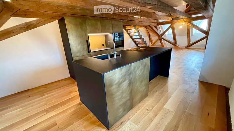 Wunderschöne 3.5 Maisonette Wohnung in Zungzen zu vermieten (2)