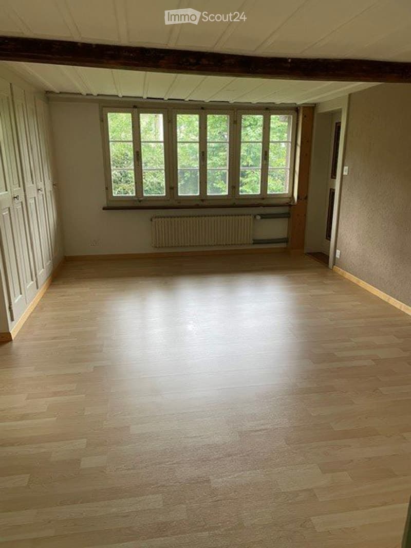 Charmante 3.5 Zimmer-Wohnung in Hünibach (2 Minuten vom See) (3)