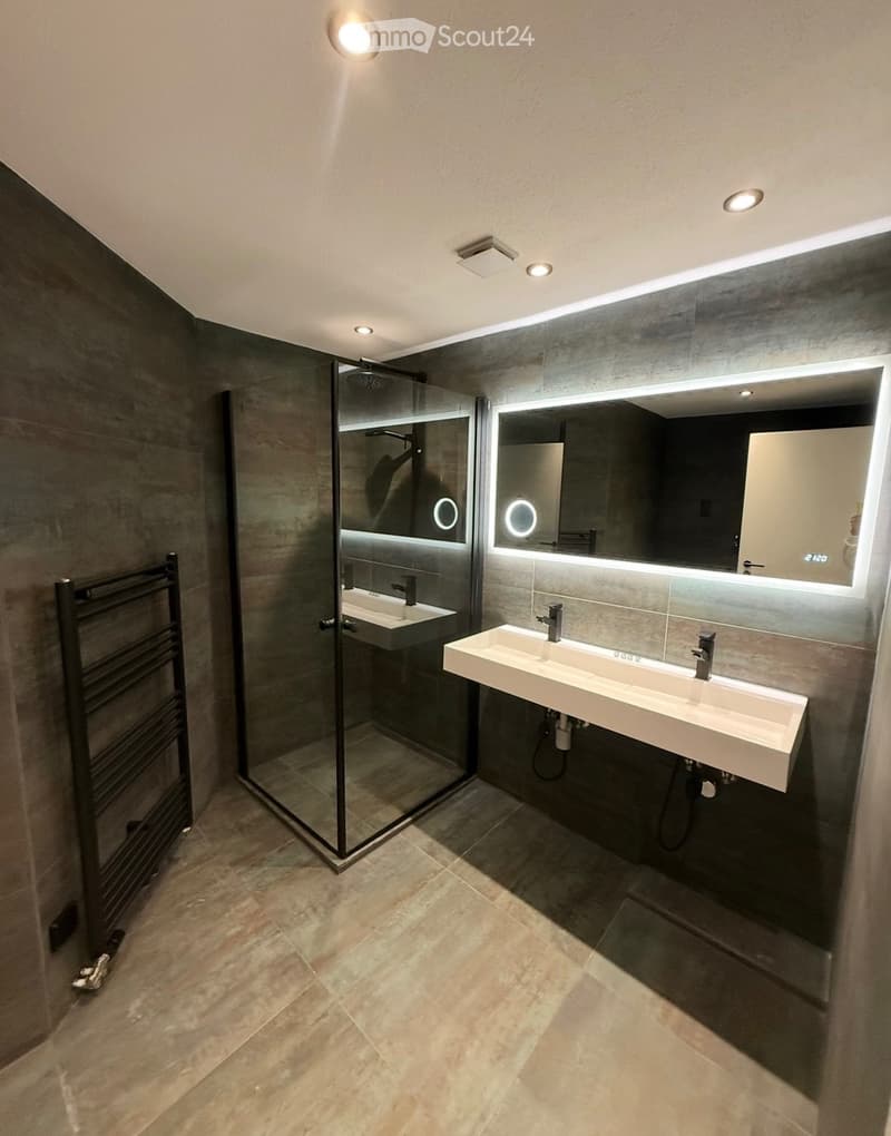 Moderne 3.5-Zimmer-Souterrainwohnung mit Garten, Smart Home (3)