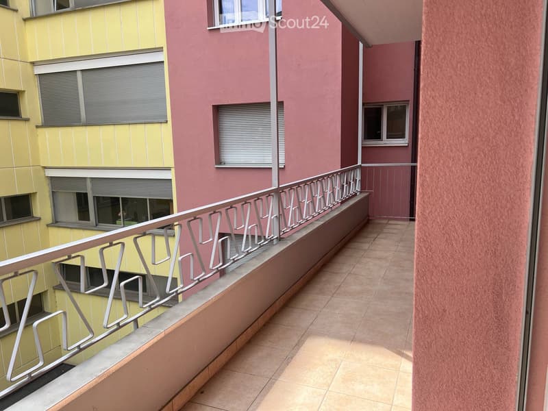 Affittasi 2.5 locali completamente ristrutturato (10)