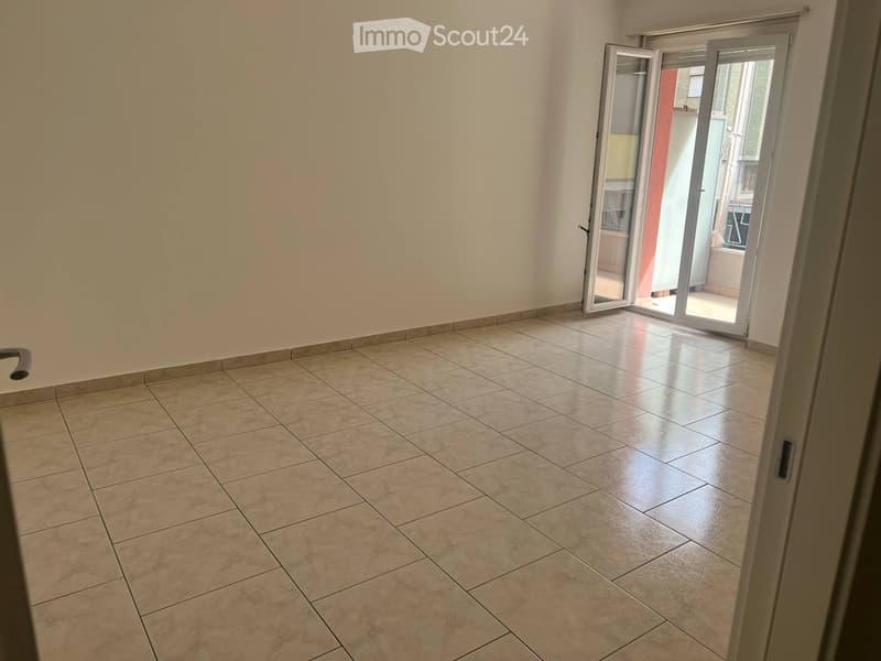 Affittasi 2.5 locali completamente ristrutturato (8)