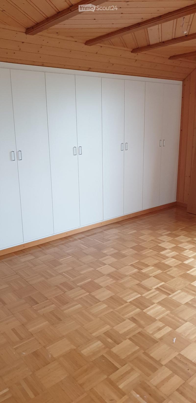 Schöne Wohnung auf dem Bauernhof in ländlicher Umgebung. (4)