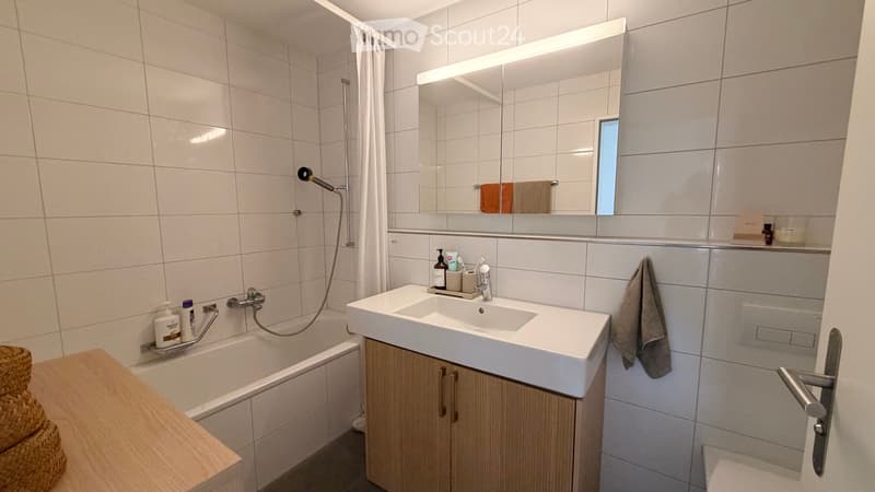 Ab 01.11. SONNIGE RUHIGE 3.5-Zimmer Wohnung (2)