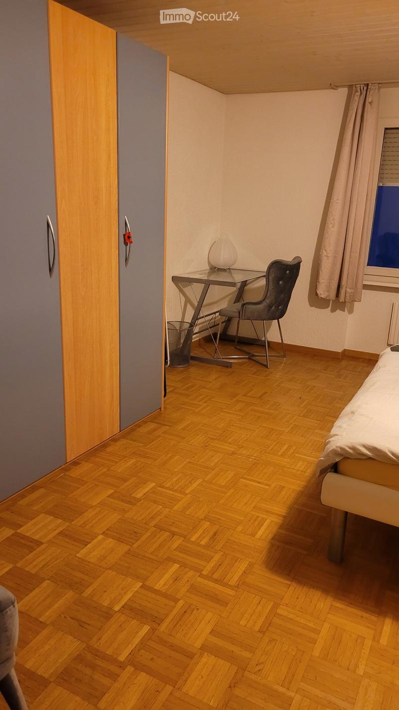 Sehr grosses und schönes 26 qm WG-Zimmer ab SOFORT (2)