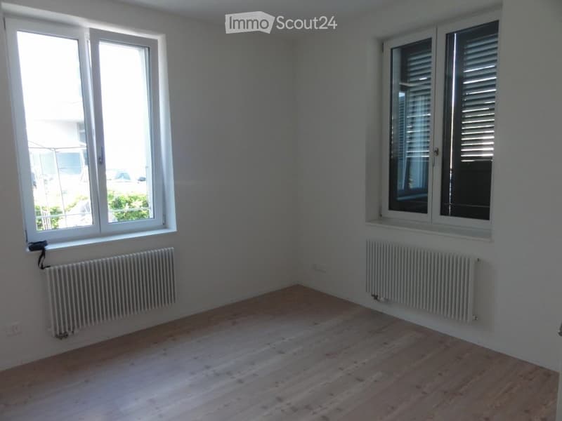 Vermiete schöne 2 Zimmer Wohnung (2)