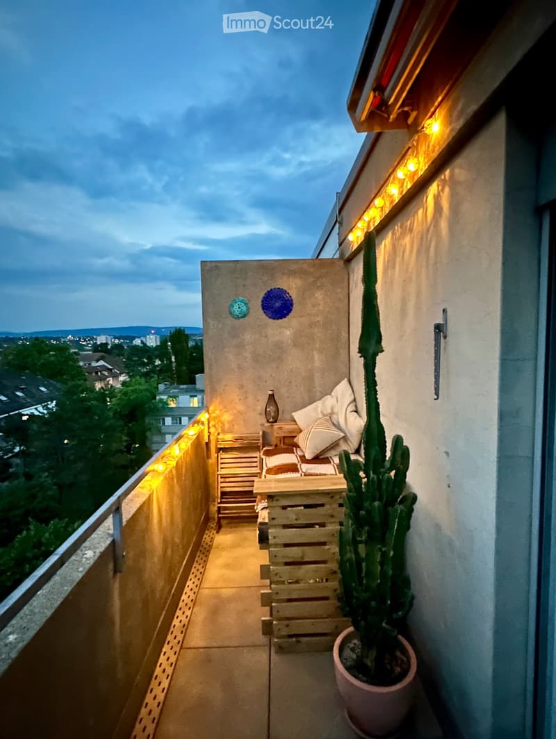 3.5 Top-Floor Apartment Mid-Nov to Mid-Jan (Flexible) (4)