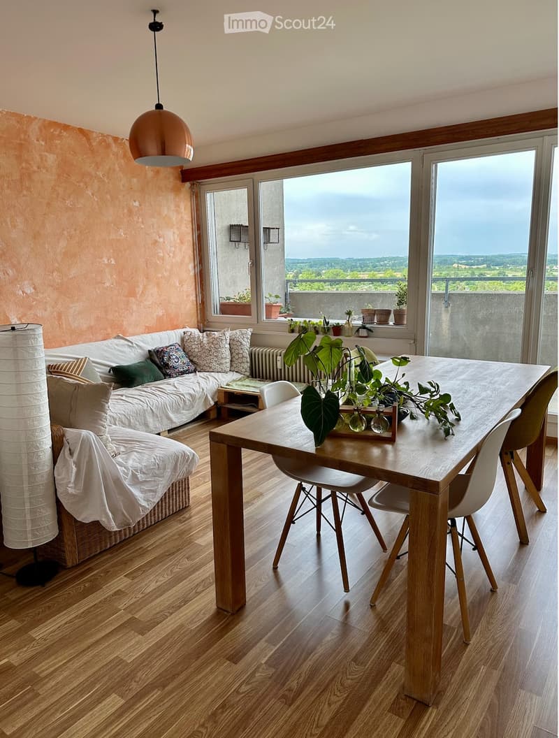 3.5 Top-Floor Apartment Mid-Nov to Mid-Jan (Flexible) (1)