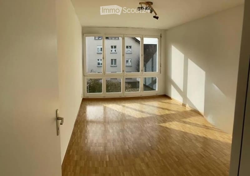 Helle 3.5 Zimmer Wohnung in Baden-Dättwil (3)