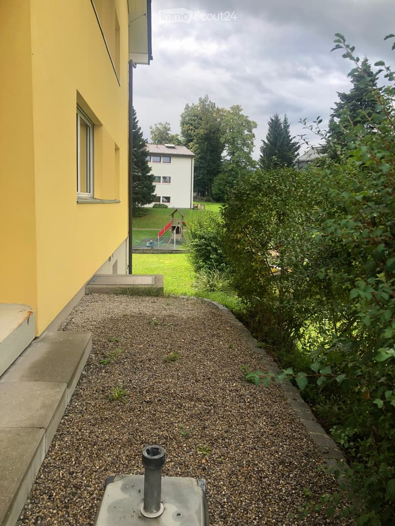 1.5 Zimmerwohnung mit eigenem Gartensitzplatz (1)