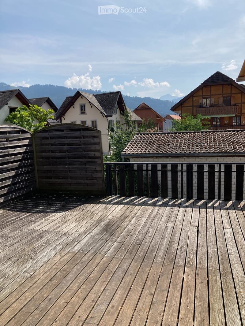 Geräumige 4.5 Zimmer Wohnung im Dorfzentrum von Plaffeien (3)