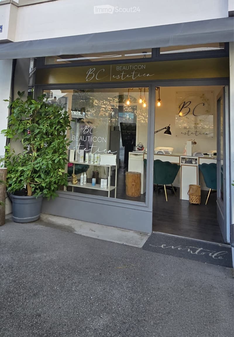 CABINA PROFESSIONALE IN SUBAFFITTO PARADISO (TI) (3)