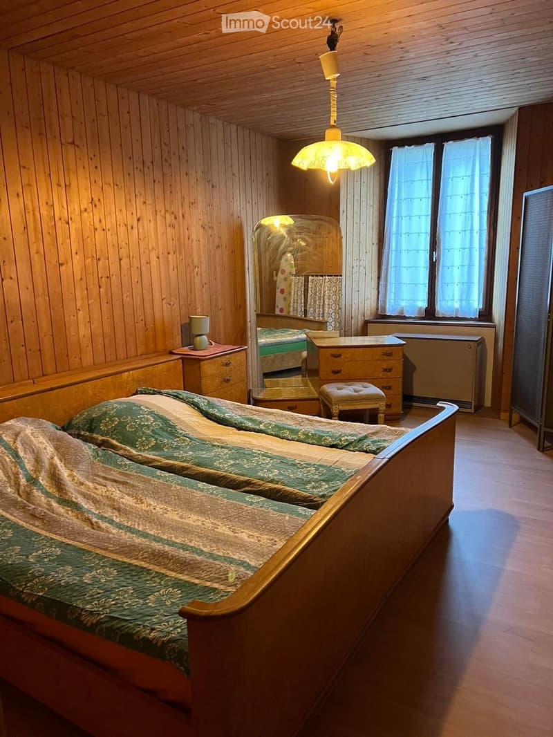 Grand appartement 4,5 pièces meublé et équipé au Locle (2)