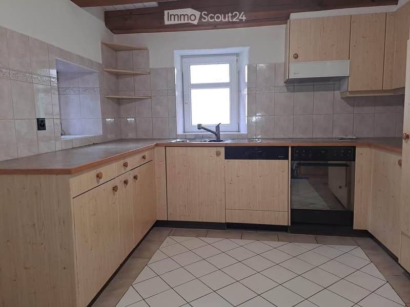 Nachmieter gesucht für eine charmante 4.5 Zimmer Maisonette (2)