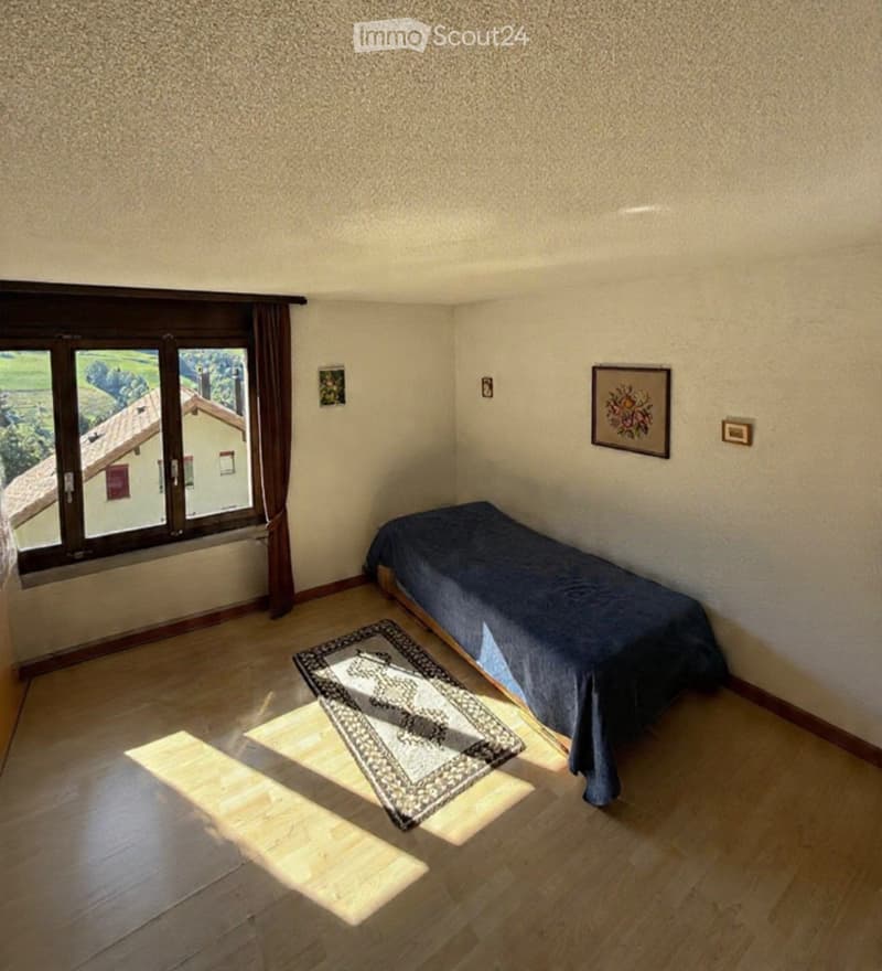 6 Zimmer Wohnung mit Balkon und Seesicht in Goldiwil o. Thun (4)