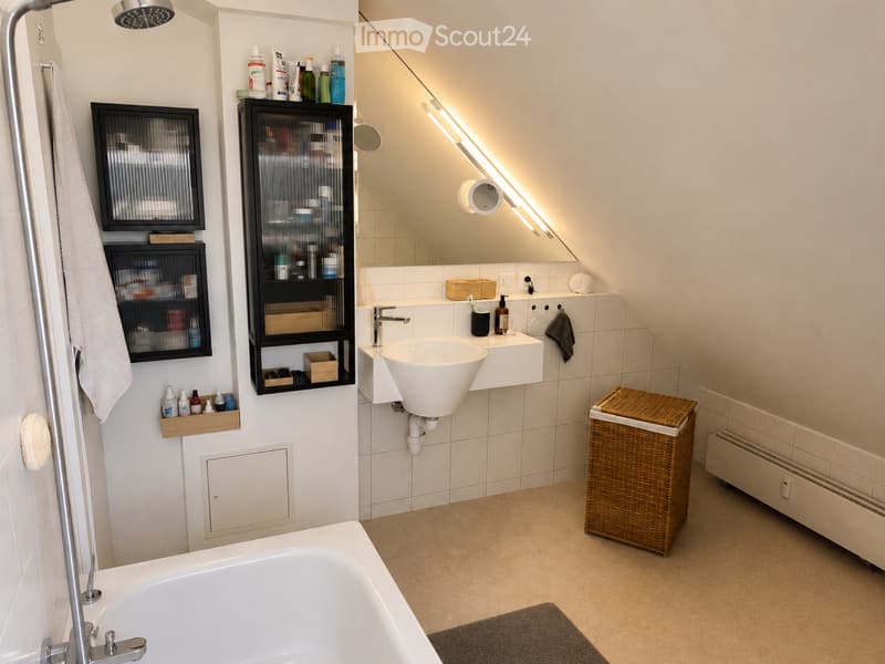 Sonnige 4-Z. Maisonette Dachwohnung (5)