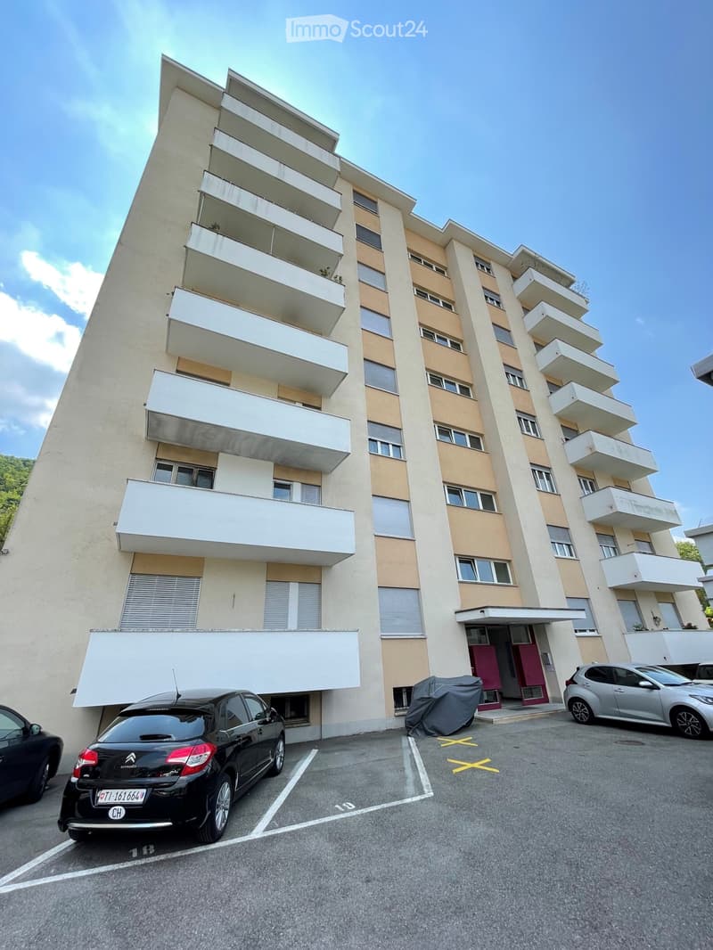 Cercasi subentrante 2.5 locali moderno a Chiasso (10)