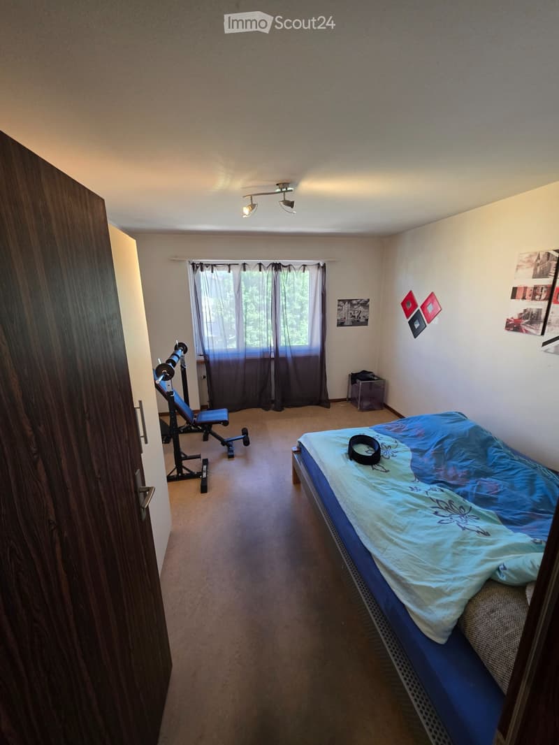 3.5 Zimmer Wohnung im 2. OG zu vermieten (1)