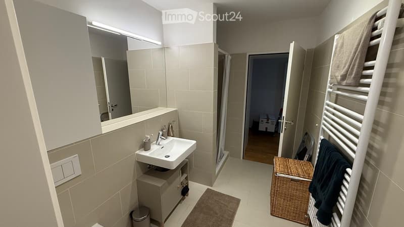 Traumhafte 2.5-Zimmer-Wohnung in Pfäffikon ZH (4)
