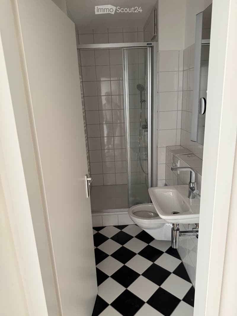 Zimmer in WG frei (3)
