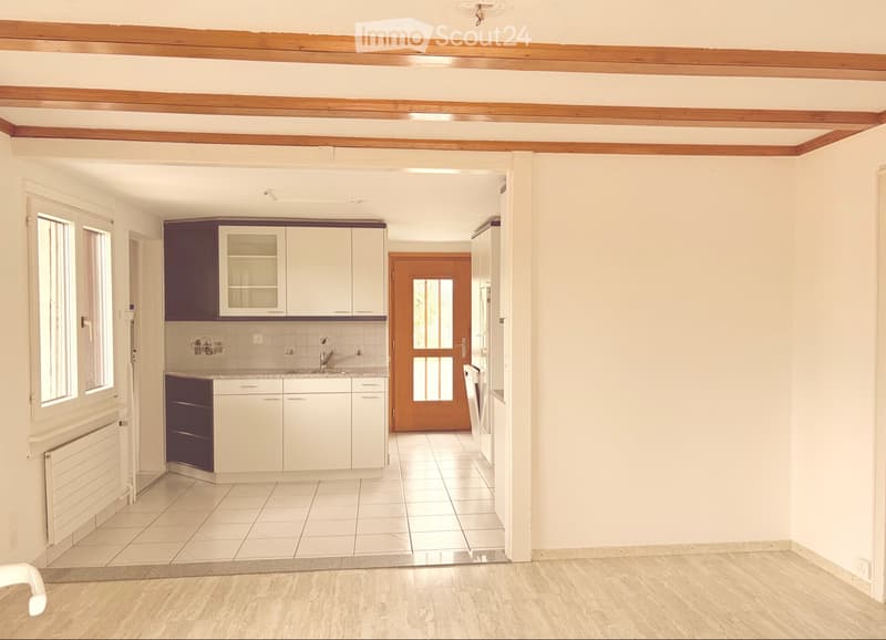 4.5 Zimmer Duplex-Haus mit grossem Garten (2)
