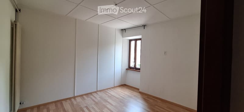 Appartamento in casa bifamiliare in corte con posto auto (4)