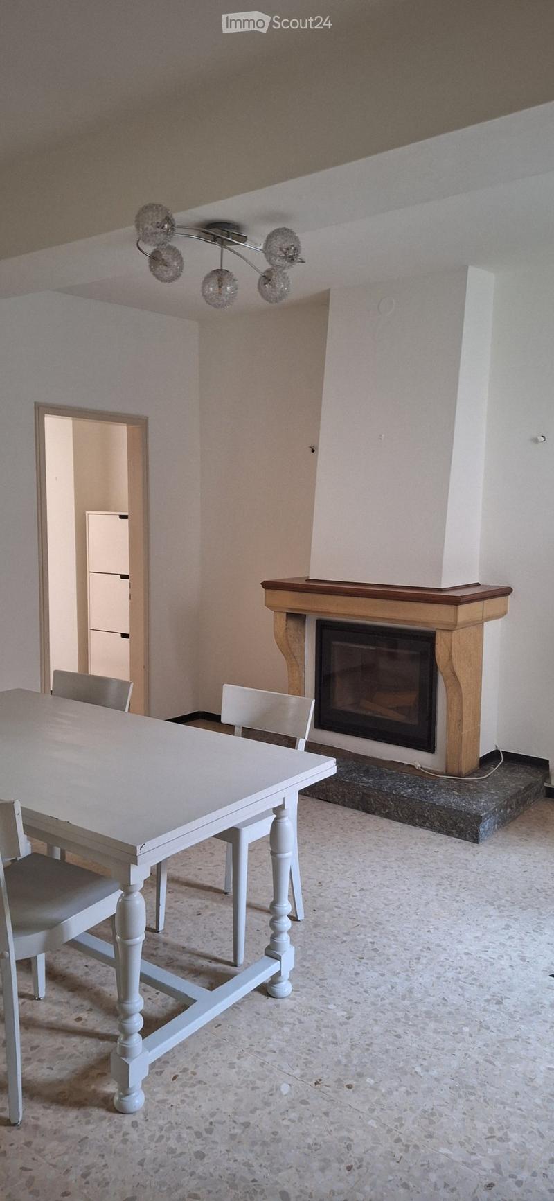 Appartamento in casa bifamiliare in corte con posto auto (1)