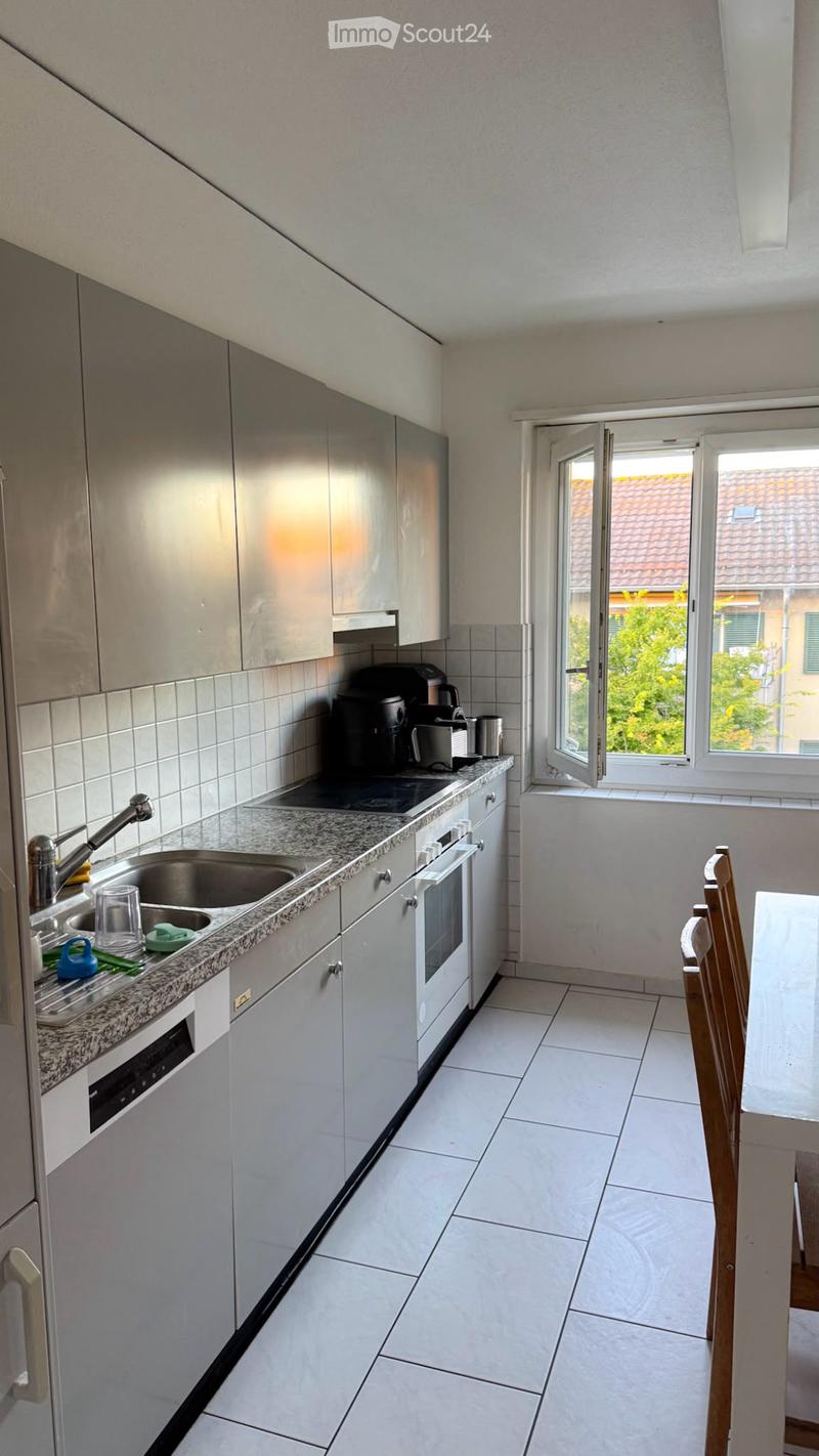 Zimmer in einer 5.5-Zimmer-Wohnung in Dübendorf zu vermieten (2)
