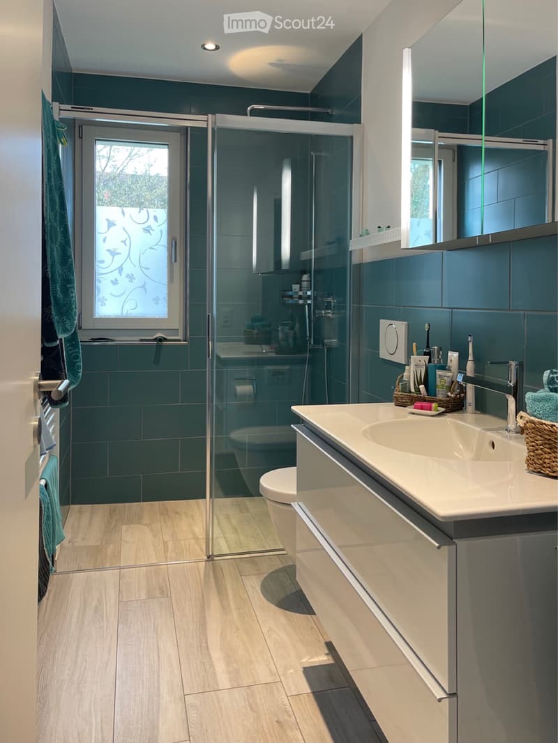 Moderne 3.5 Zimmer Wohnung 90qm in Steuergünstigen Gemeinde (3)