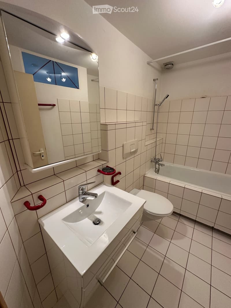 "Charmante 3.5-Zimmer-Altbauwohnung sofort verfügbar" (4)