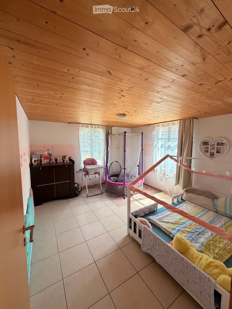 3.5-Zimmer Wohnung in Necker mit Balkon (2)