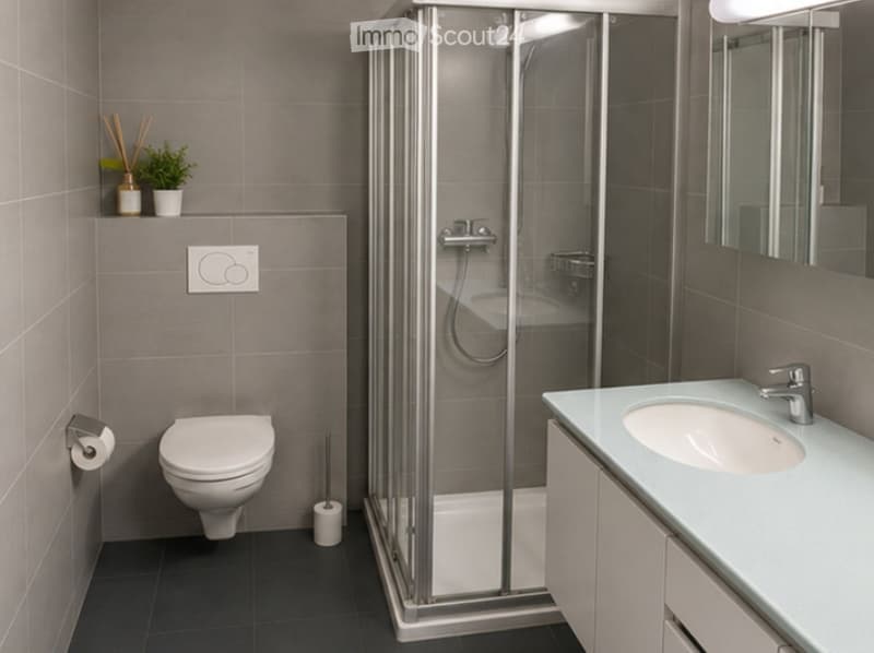 5-Zi.-Wohnung mit gedeckter Terrasse & Parkmöglichkeit (5)