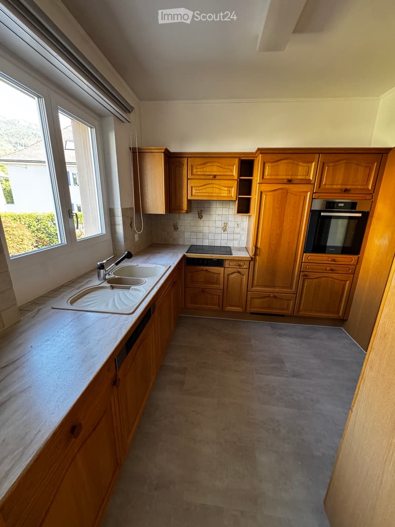 Grosszügige 4.5 Zi Wohnung an super Lage zu vermieten! (2)