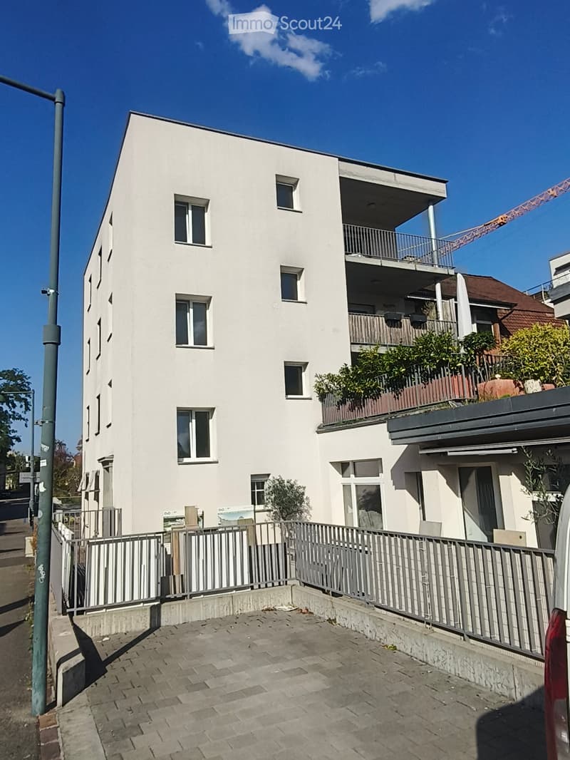 schöne 3.5 Zimmer Wohnung (5)
