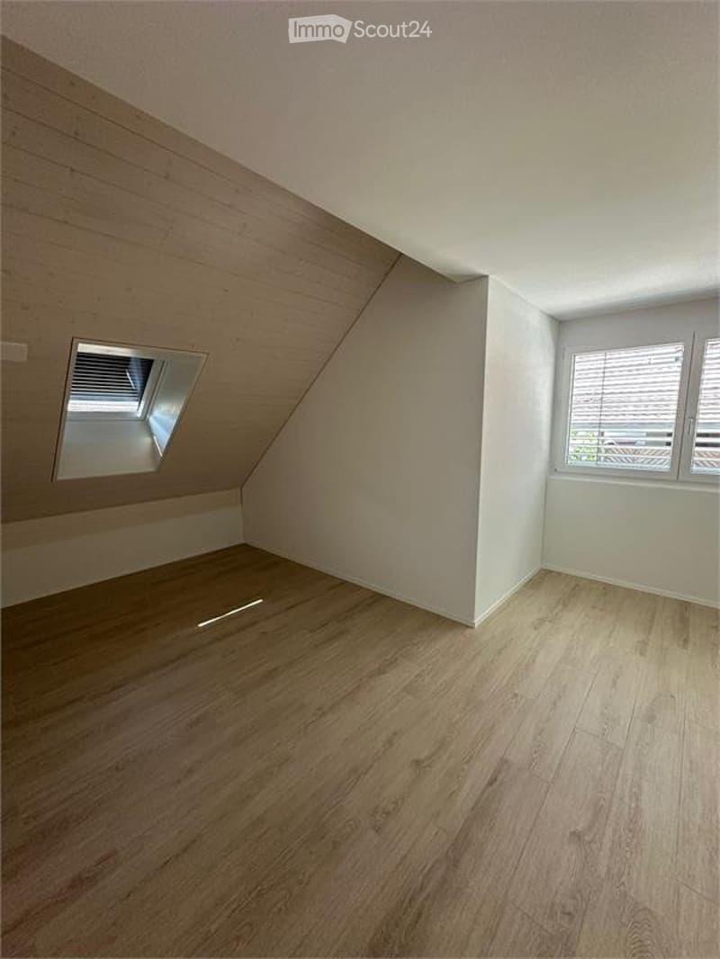 Nachmieter gesucht für gr. 3.5Zi Whg mit Balkon, Lift, 1OG (2)