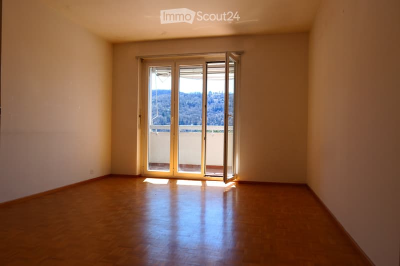 Appartamento luminoso 68 m2, balcone con vista aperta a sud (2)